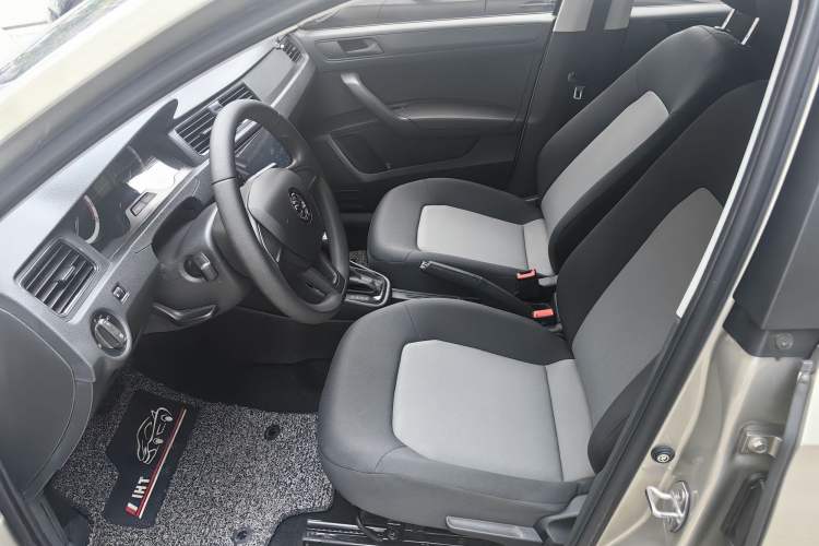 Used Skoda Rapid 2019 1.5L Automatic Standard Edition Interior 2