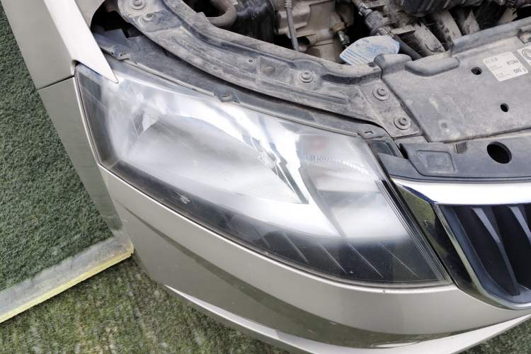Used Skoda Rapid 2019 1.5L Automatic Standard Edition Right Front Headlight