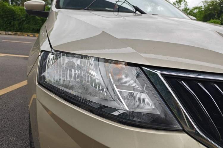 Used Skoda Rapid 2019 1.5L Automatic Comfort Edition China V Standard Right Front Headlight