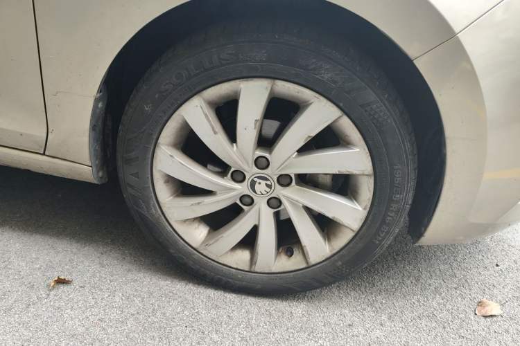 Used Skoda Rapid 2019 1.5L Manual Comfort Edition China V Standard Right Front Wheel Hub