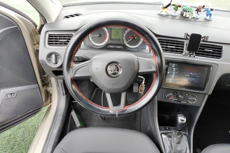 Used Skoda Rapid 2019 1.5L Automatic Standard Edition Steering Wheel