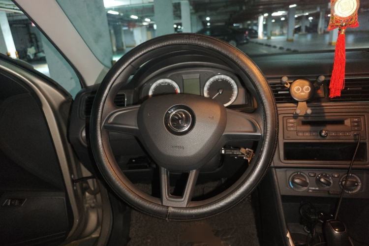 Used Skoda Rapid 2019 1.5L Automatic Standard Edition Steering Wheel