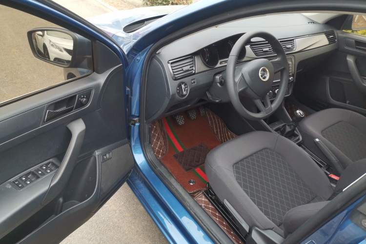 Used Skoda Rapid 2020 1.5L Manual Standard Edition Driver Seat