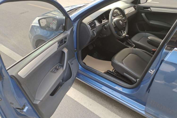 Used Skoda Rapid 2020 1.5L Automatic Comfort Edition Driver Seat
