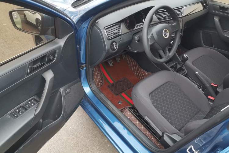 Used Skoda Rapid 2020 1.5L Manual Standard Edition Interior 3