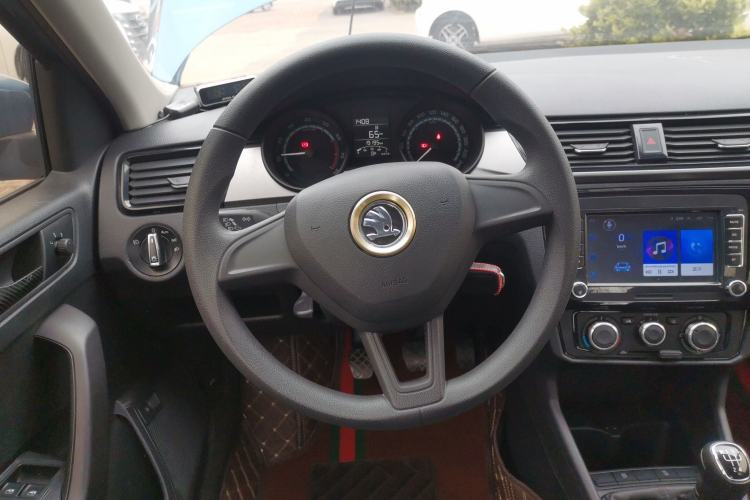 Used Skoda Rapid 2020 1.5L Manual Standard Edition Steering Wheel
