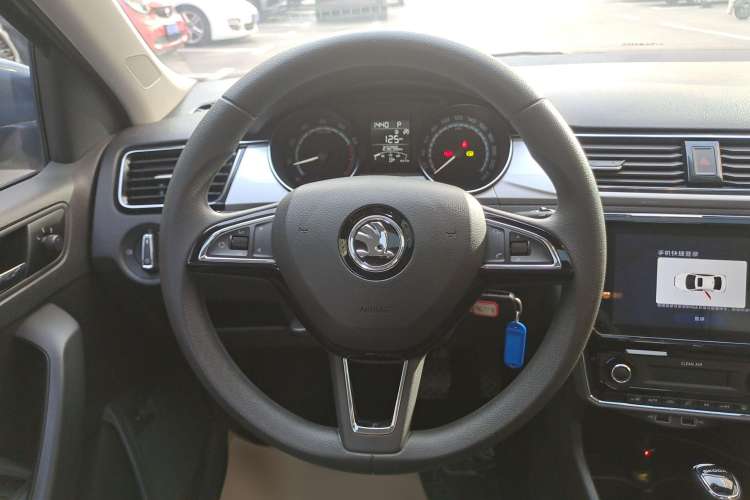 Used Skoda Rapid 2020 1.5L Automatic Comfort Edition Steering Wheel