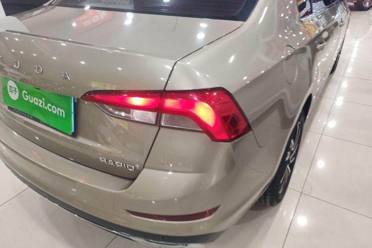 Used Skoda Rapid 2020 1.5L Automatic Comfort Edition Exterior 6