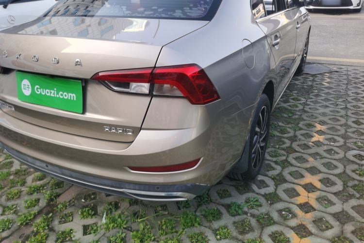 Used Skoda Rapid 2020 1.5L Automatic Comfort Edition Exterior 6