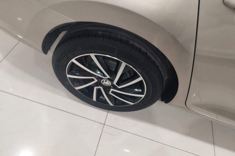 Used Skoda Rapid 2020 1.5L Automatic Comfort Edition Exterior 8