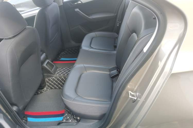 Used Skoda Rapid 2020 1.5L Automatic Comfort Edition Interior 4