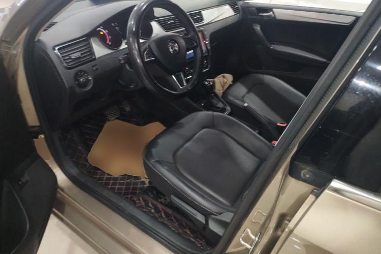Used Skoda Rapid 2020 1.5L Automatic Comfort Edition Left Front Seat