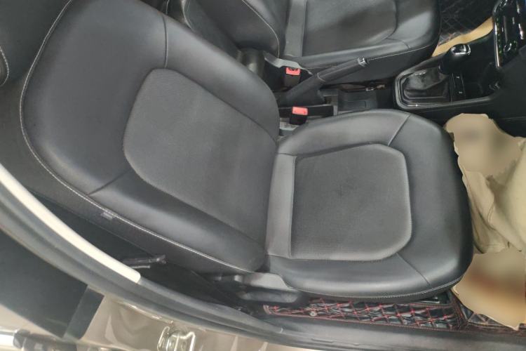 Used Skoda Rapid 2020 1.5L Automatic Comfort Edition Right Front Seat