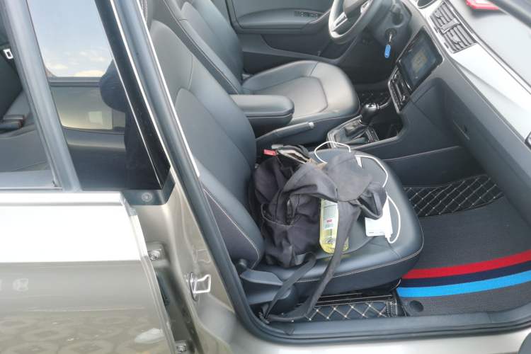 Used Skoda Rapid 2020 1.5L Automatic Comfort Edition Right Front Seat