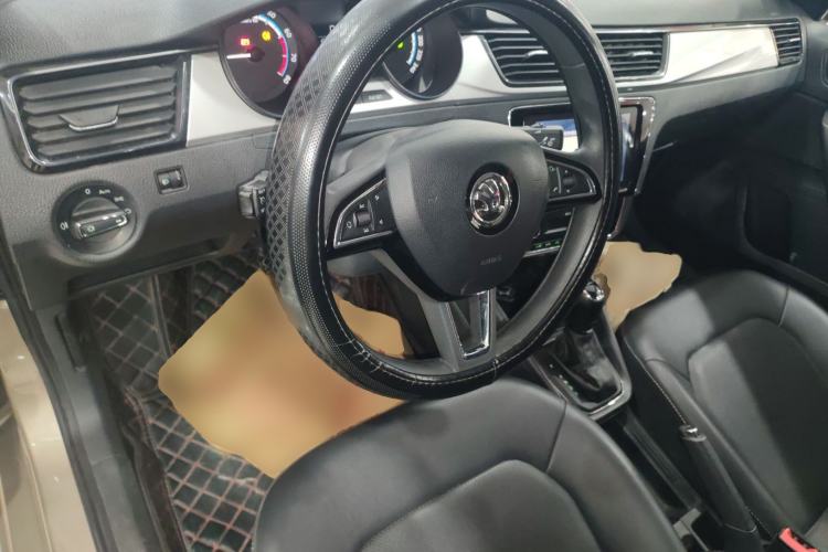 Used Skoda Rapid 2020 1.5L Automatic Comfort Edition Steering Wheel