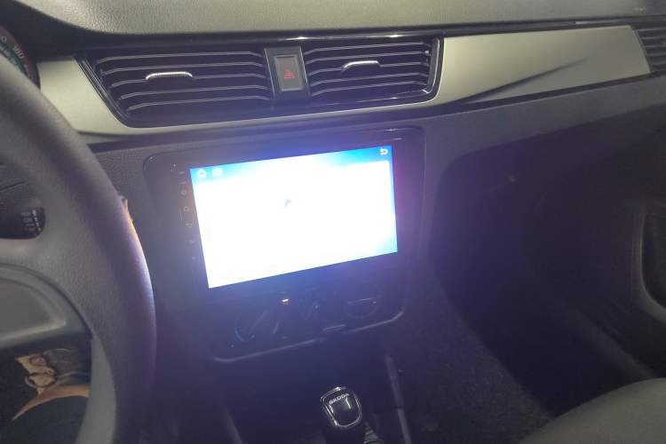 Used Skoda Rapid 2020 1.5L Automatic Standard Custom Edition Audio And AC Panel