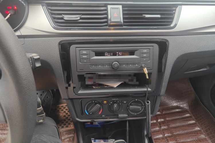 Used Skoda Rapid 2020 1.5L Automatic Standard Edition Audio And AC Panel