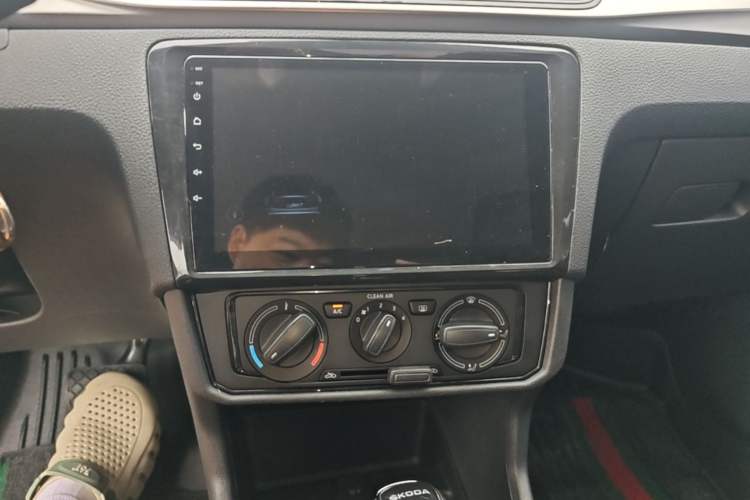 Used Skoda Rapid 2020 1.5L Automatic Standard Edition Audio And AC Panel
