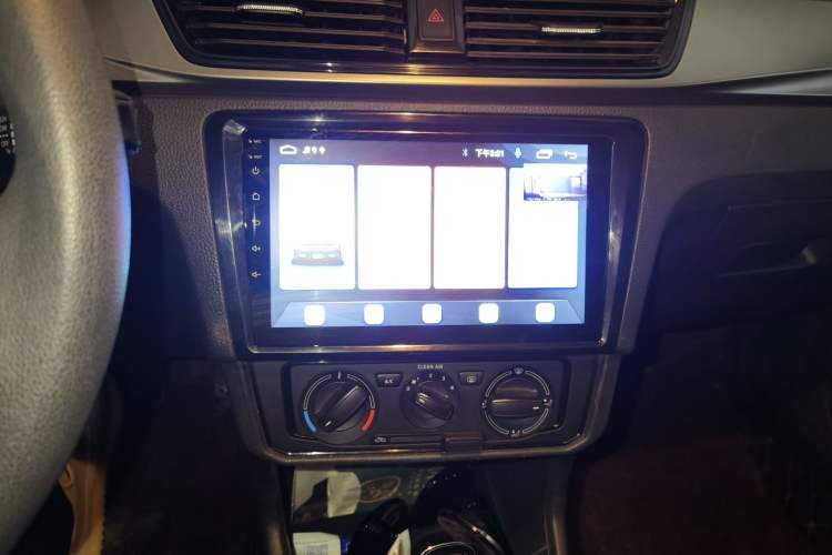 Used Skoda Rapid 2020 1.5L Automatic Standard Edition Audio And AC Panel