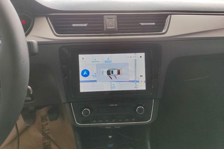 Used Skoda Rapid 2020 1.5L Manual Comfort Edition Audio And AC Panel