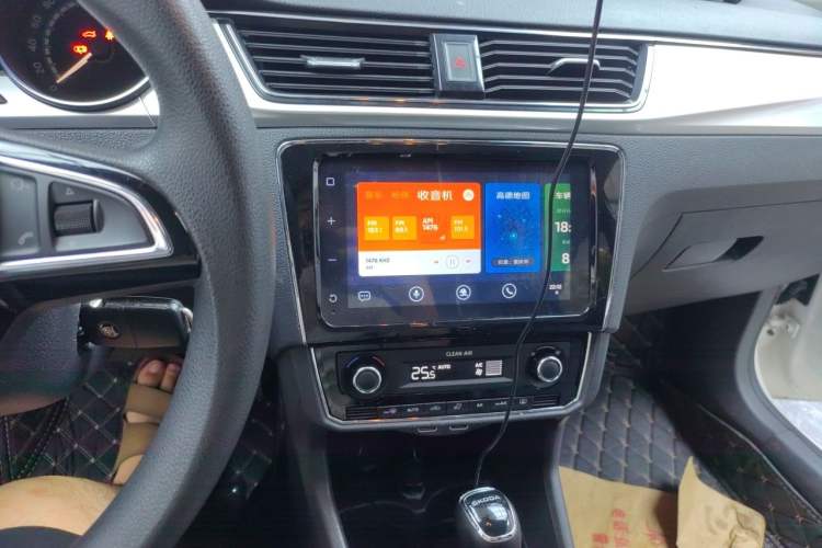 Used Skoda Rapid 2020 1.5L Automatic Comfort Edition Audio And AC Panel