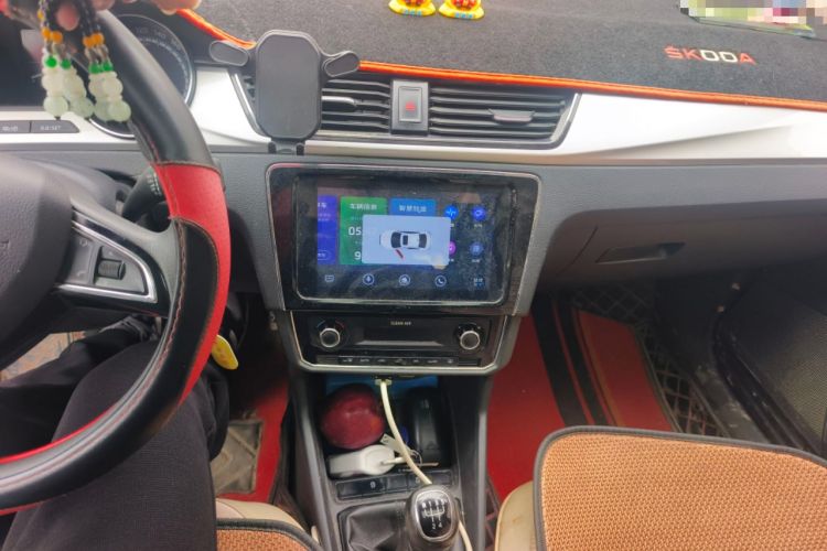 Used Skoda Rapid 2020 1.5L Manual Comfort Edition Audio And AC Panel