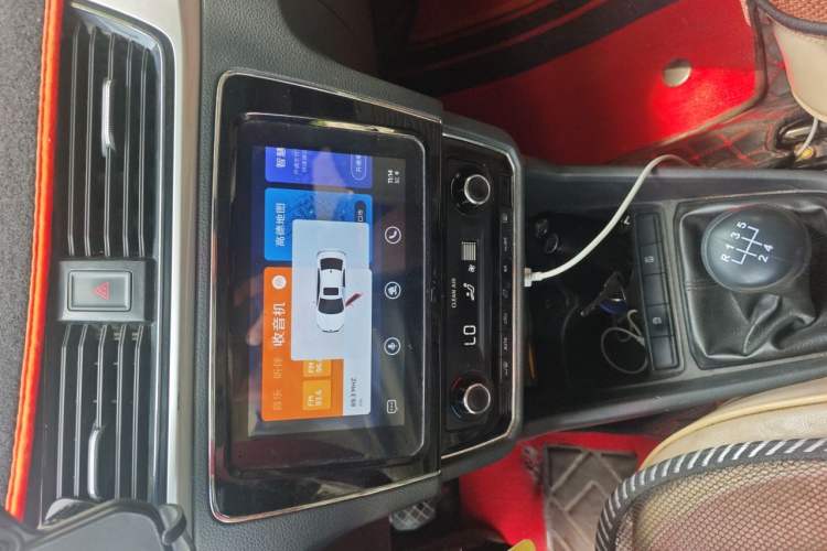 Used Skoda Rapid 2020 1.5L Manual Comfort Edition Audio And AC Panel