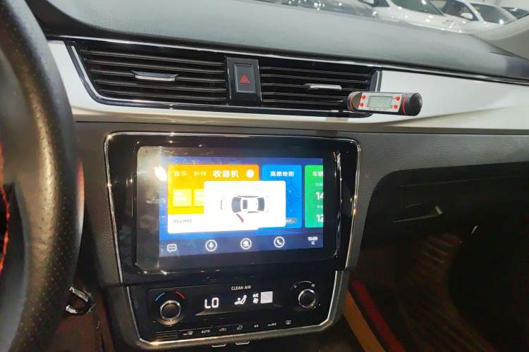Used Skoda Rapid 2020 1.5L Automatic Comfort Edition Audio And AC Panel