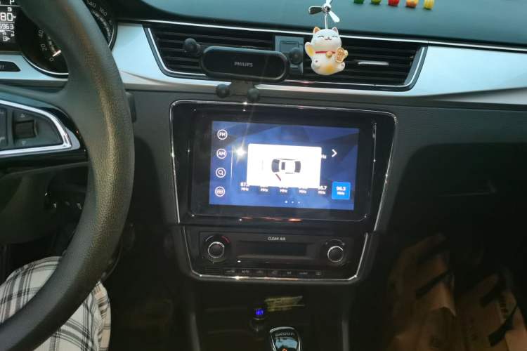 Used Skoda Rapid 2020 1.5L Automatic Comfort Edition Audio And AC Panel