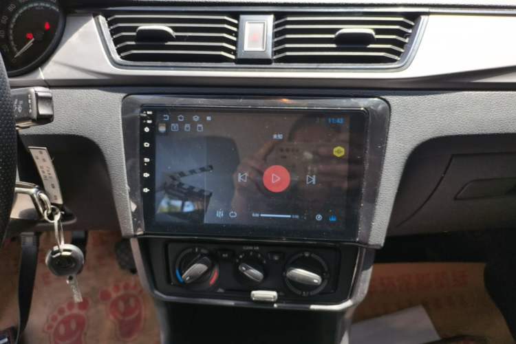 Used Skoda Rapid 2020 1.5L Manual Standard Edition Audio And AC Panel