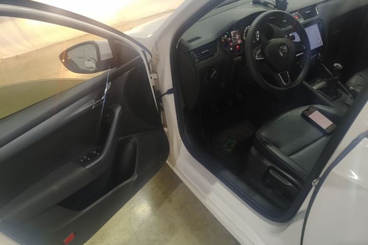 Used Skoda Rapid 2020 1.5L Manual Standard Edition Driver Seat