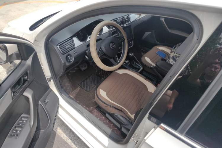 Used Skoda Rapid 2020 1.5L Automatic Comfort Edition Driver Seat