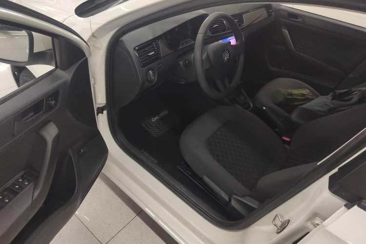 Used Skoda Rapid 2020 1.5L Automatic Standard Custom Edition Driver Seat