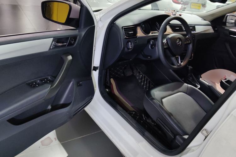 Used Skoda Rapid 2020 1.5L Automatic Comfort Edition Driver Seat