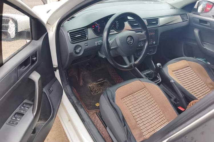 Used Skoda Rapid 2020 1.5L Manual Standard Edition Driver Seat