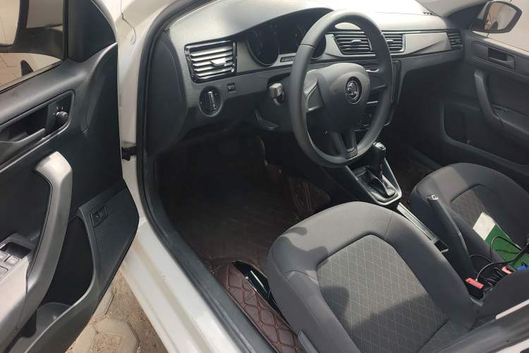 Used Skoda Rapid 2020 1.5L Automatic Standard Edition Driver Seat