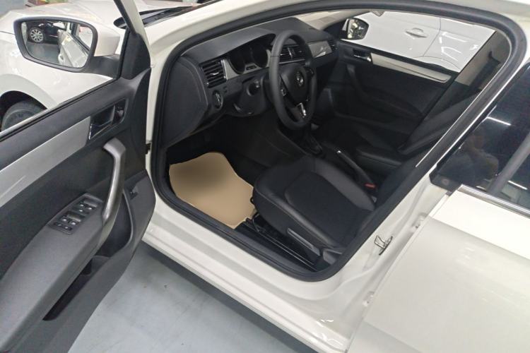 Used Skoda Rapid 2020 1.5L Automatic Comfort Edition Driver Seat