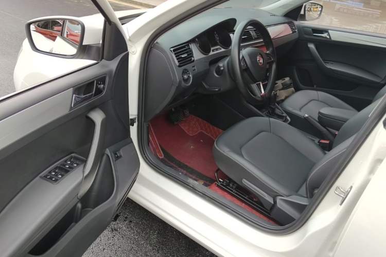 Used Skoda Rapid 2020 1.5L Automatic Comfort Edition Driver Seat