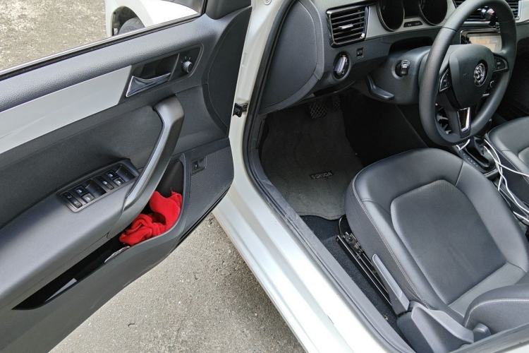Used Skoda Rapid 2020 1.5L Automatic Comfort Edition Driver Seat