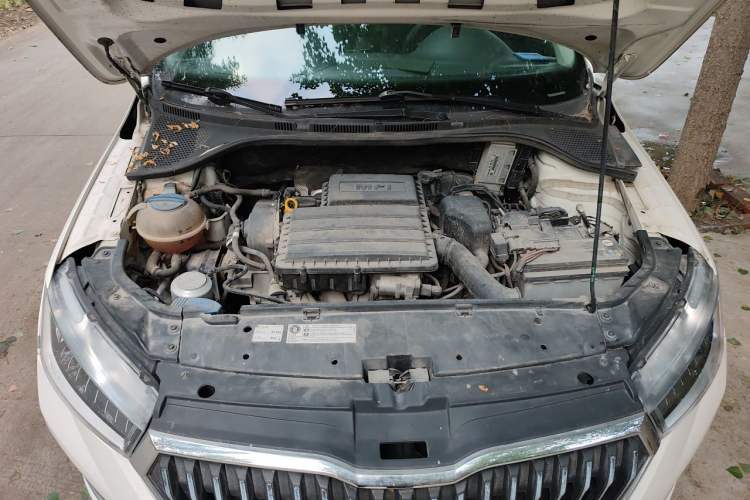 Used Skoda Rapid 2020 1.5L Automatic Comfort Edition Engine Bay