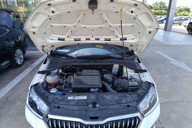 Used Skoda Rapid 2020 1.5L Automatic Comfort Edition Engine Bay