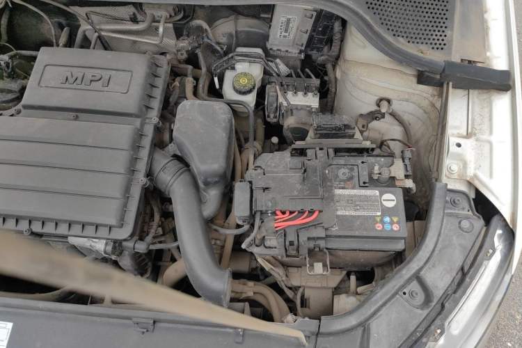Used Skoda Rapid 2020 1.5L Automatic Comfort Edition Engine Bay Left