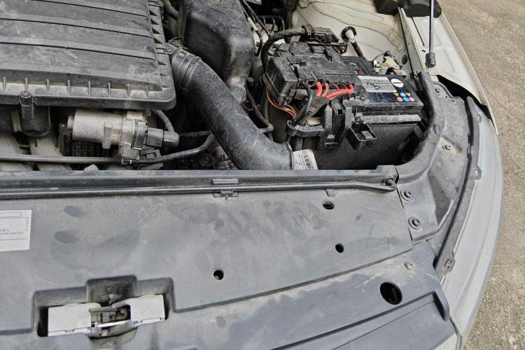 Used Skoda Rapid 2020 1.5L Automatic Comfort Edition Engine Bay Left