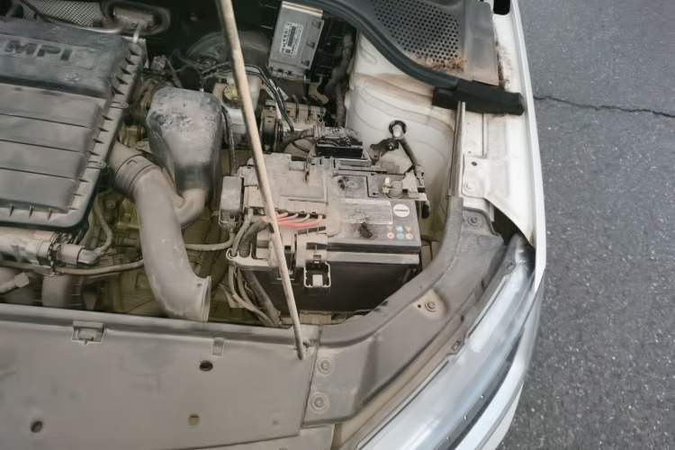 Used Skoda Rapid 2020 1.5L Automatic Comfort Edition Engine Bay Left