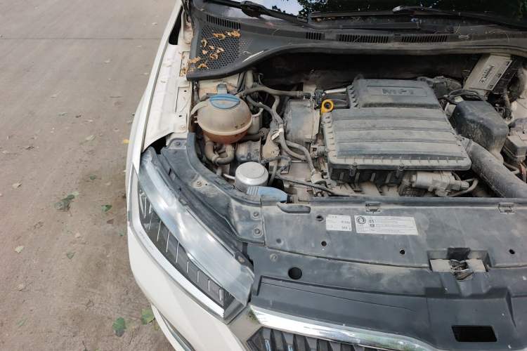 Used Skoda Rapid 2020 1.5L Automatic Comfort Edition Engine Bay Right