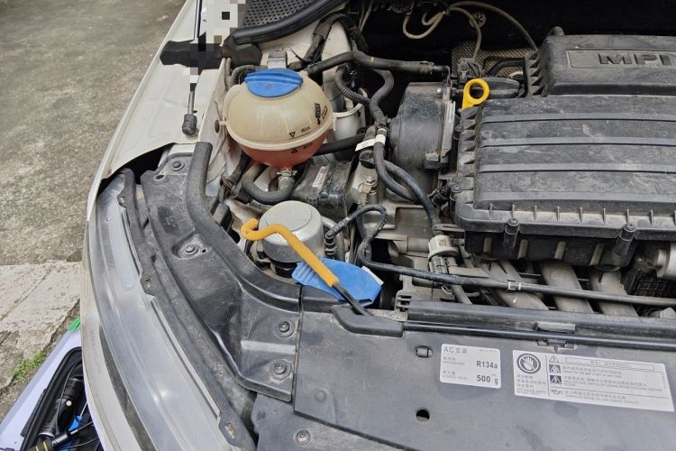 Used Skoda Rapid 2020 1.5L Automatic Comfort Edition Engine Bay Right