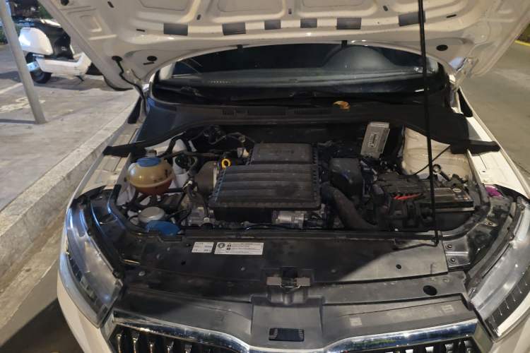 Used Skoda Rapid 2020 1.5L Manual Comfort Edition Engine Bay Right