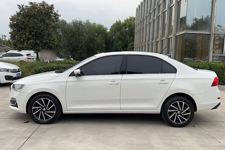 Used Skoda Rapid 2020 1.5L Automatic Comfort Edition Exterior 2