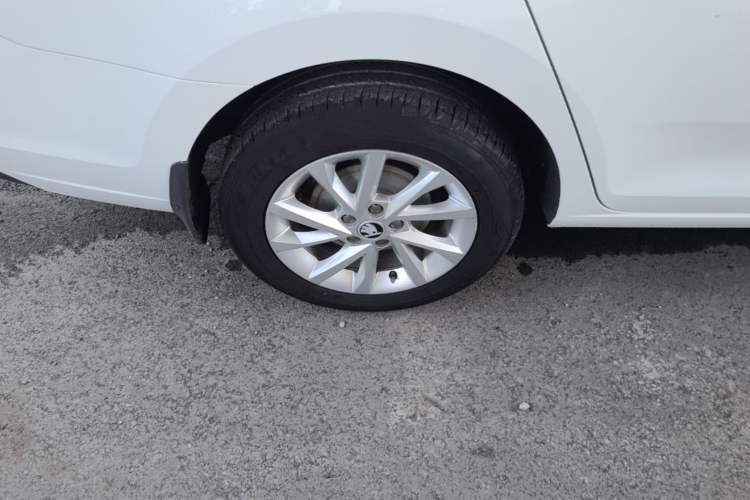 Used Skoda Rapid 2020 1.5L Manual Standard Edition Exterior 5