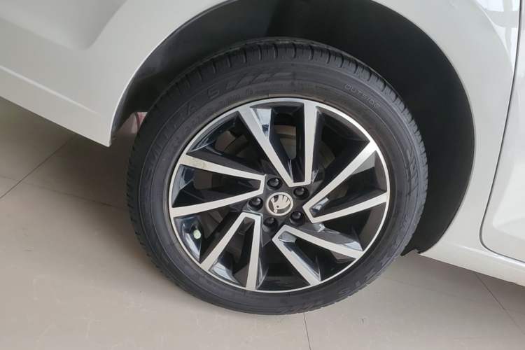 Used Skoda Rapid 2020 1.5L Manual Comfort Edition Exterior 5